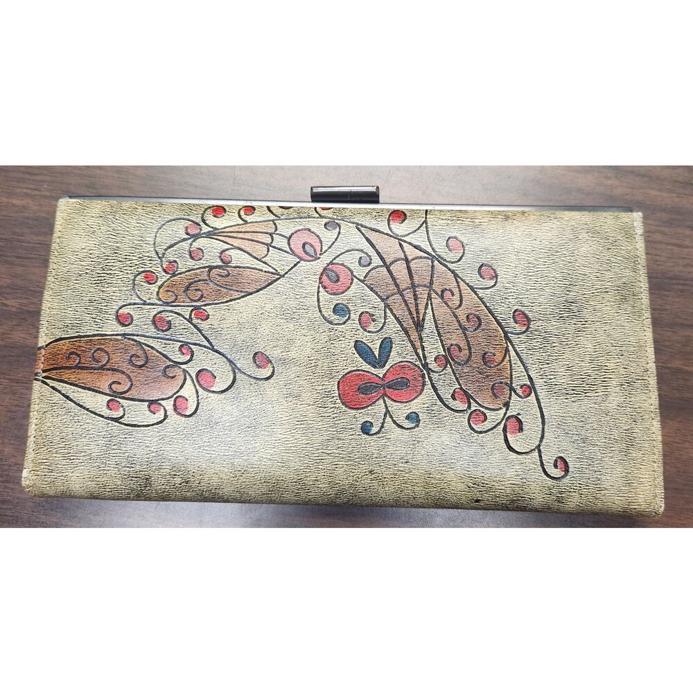 Ladies Clutch Wallet 9"x4"x.75" - Picture 1 of 8